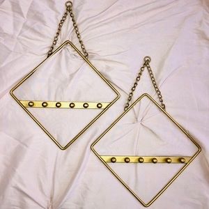Wall mounted jewelry organizers
